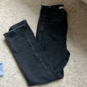 Levi’s High Rise Straight Crop 724